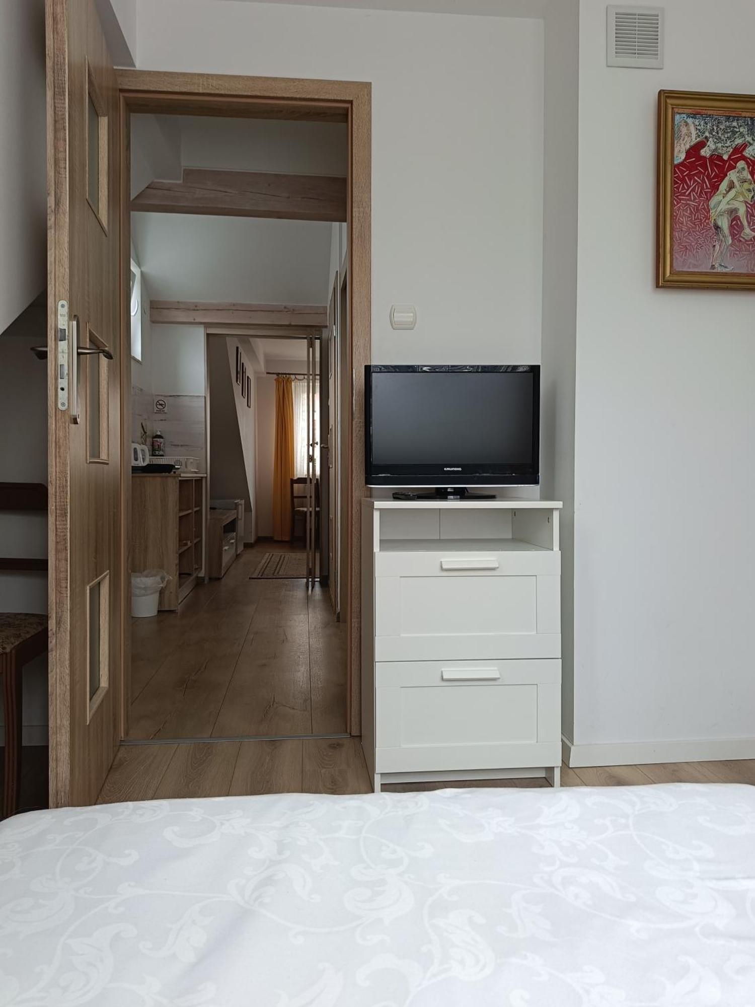 Pod Jaskolka Apartment อุสตกา ภายนอก รูปภาพ